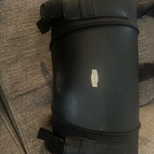 Kuryakyn motorcycle roll bag